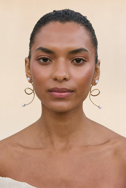 TAZIA EARRING - PEARL