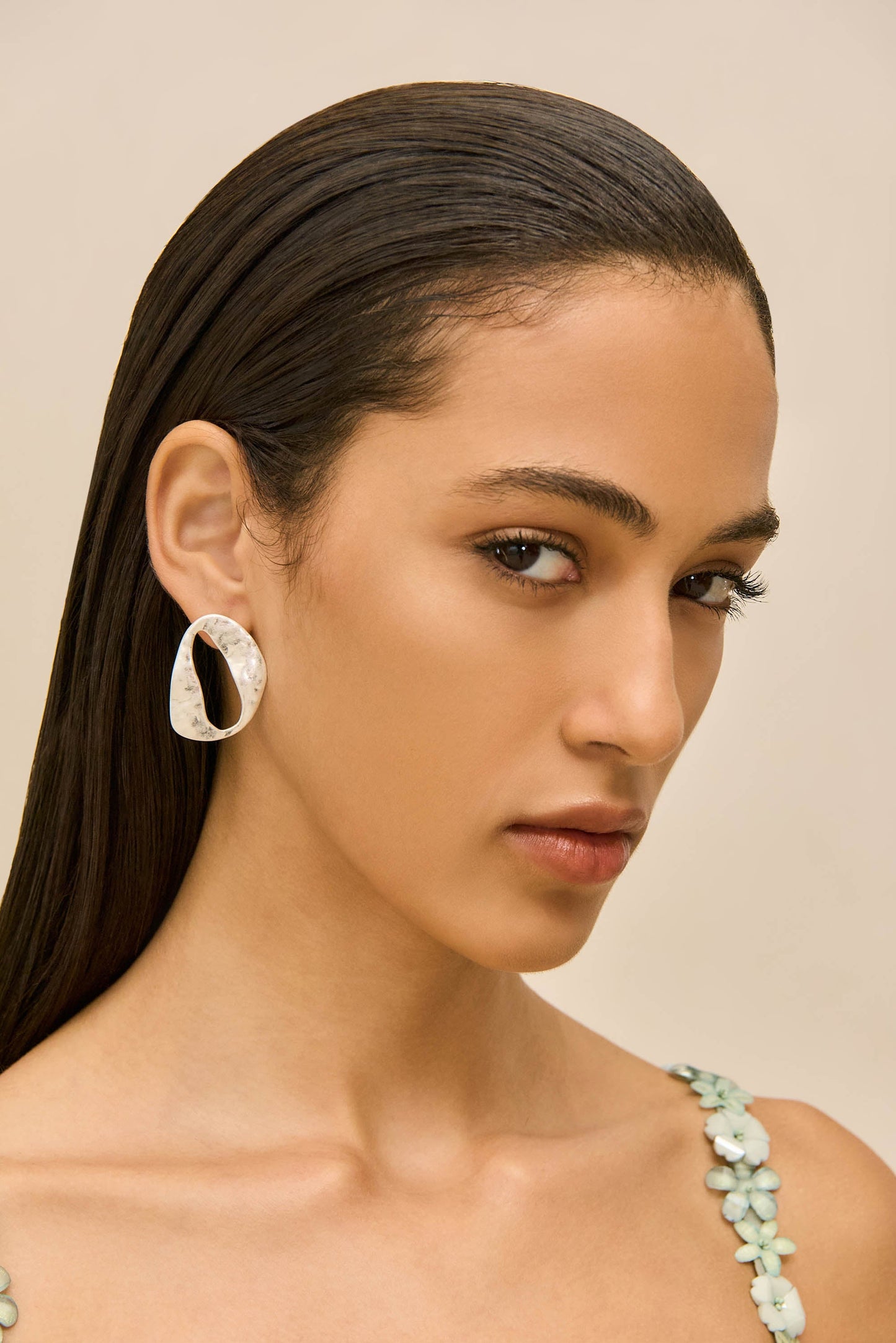 RUE MINI EARRING - ANTIQUE SILVER