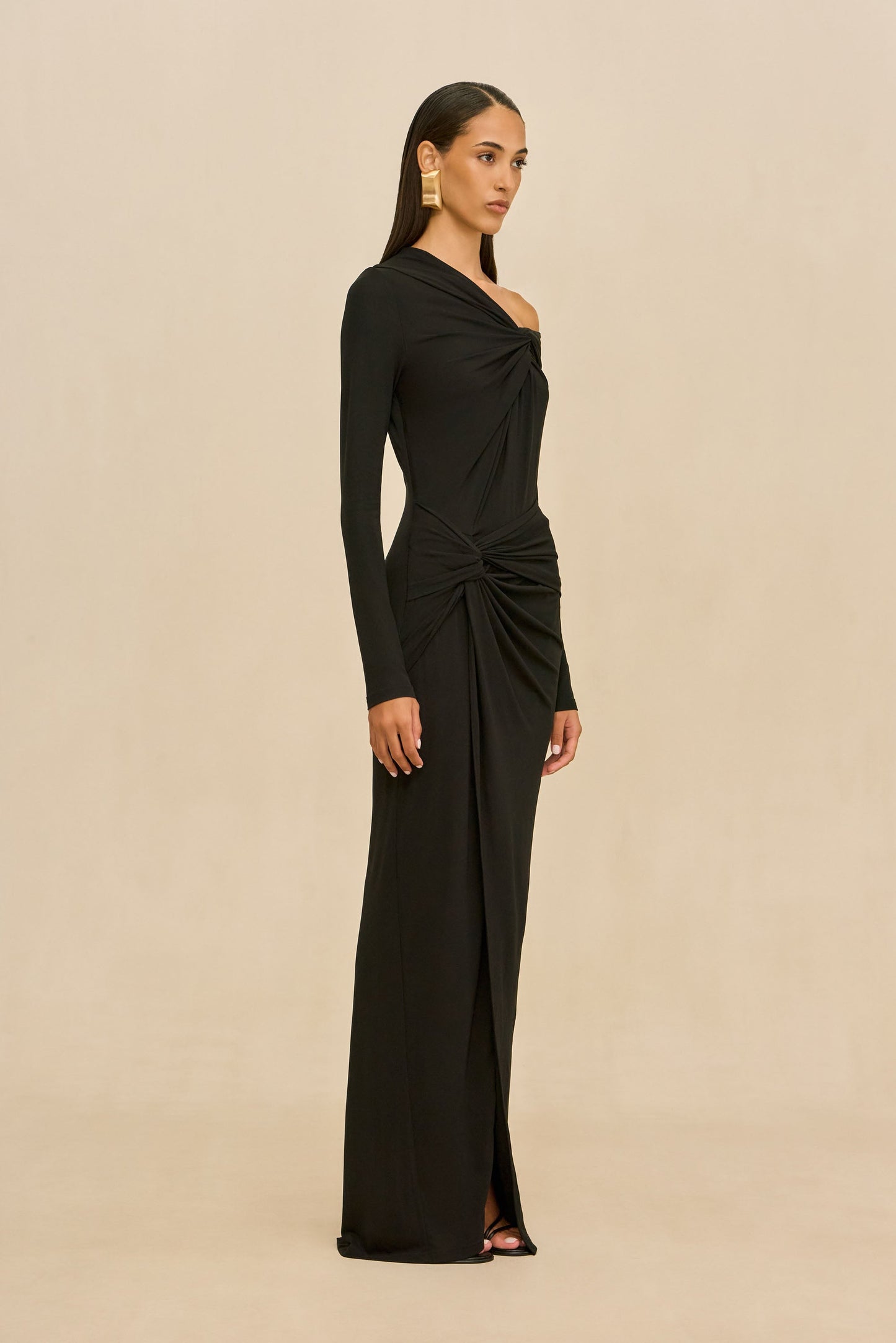 DELAINEY GOWN - BLACK