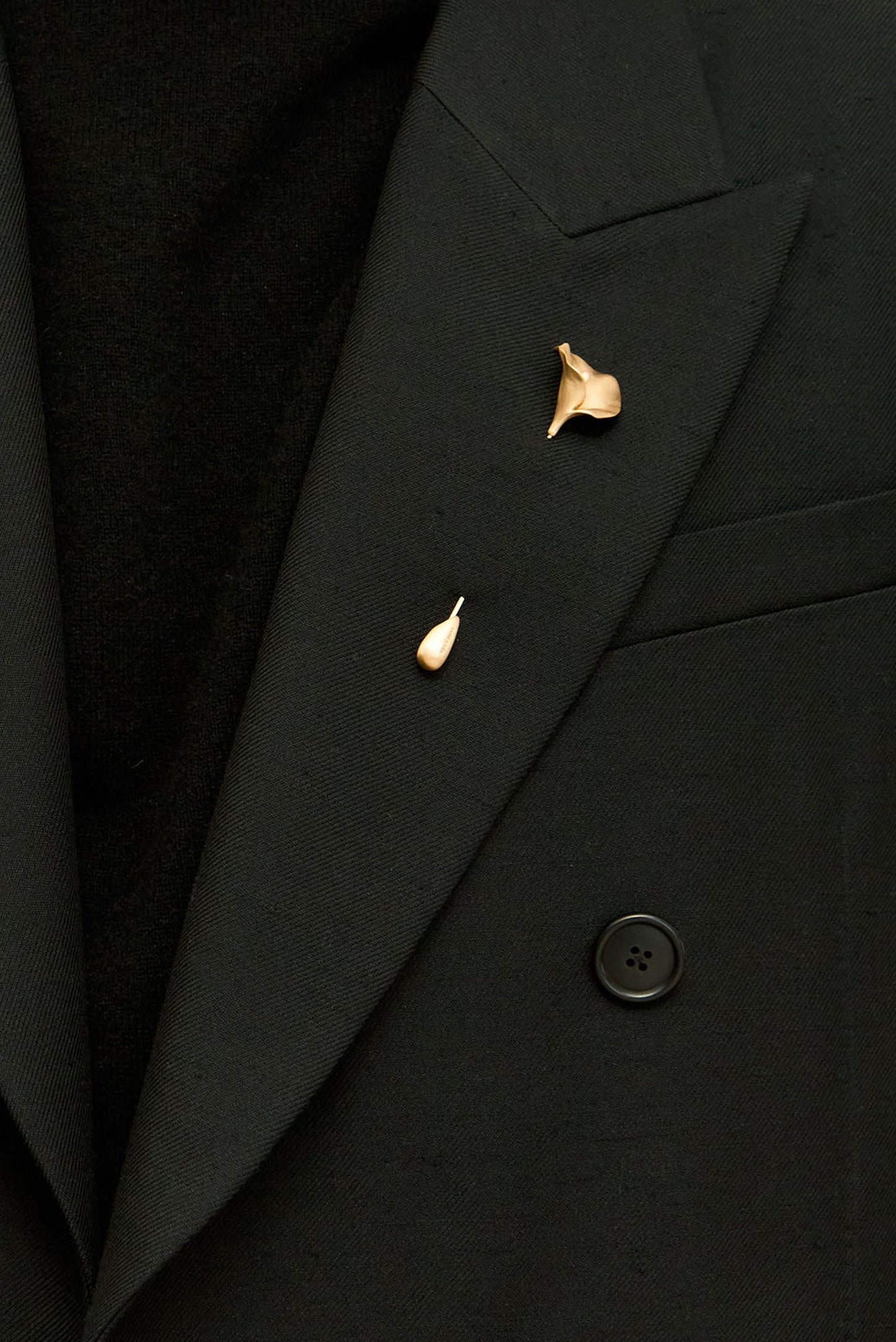 CALLA PIN - BRUSHED BRASS