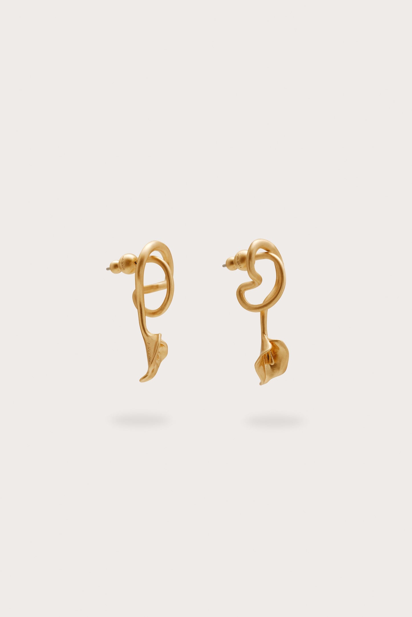 CALLA WAVY EARRING - BRUSHED BRASS