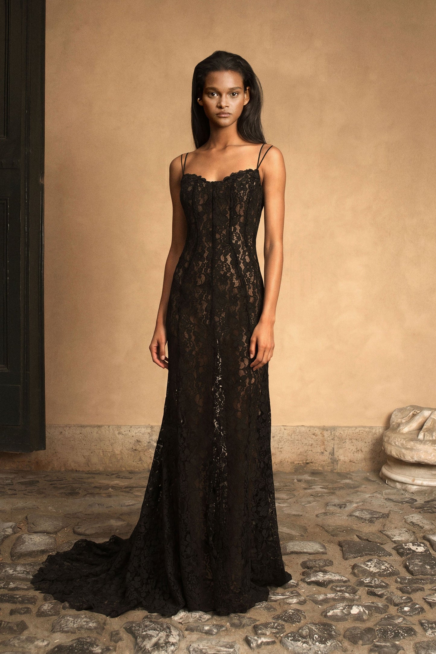 SAYLOR GOWN - BLACK