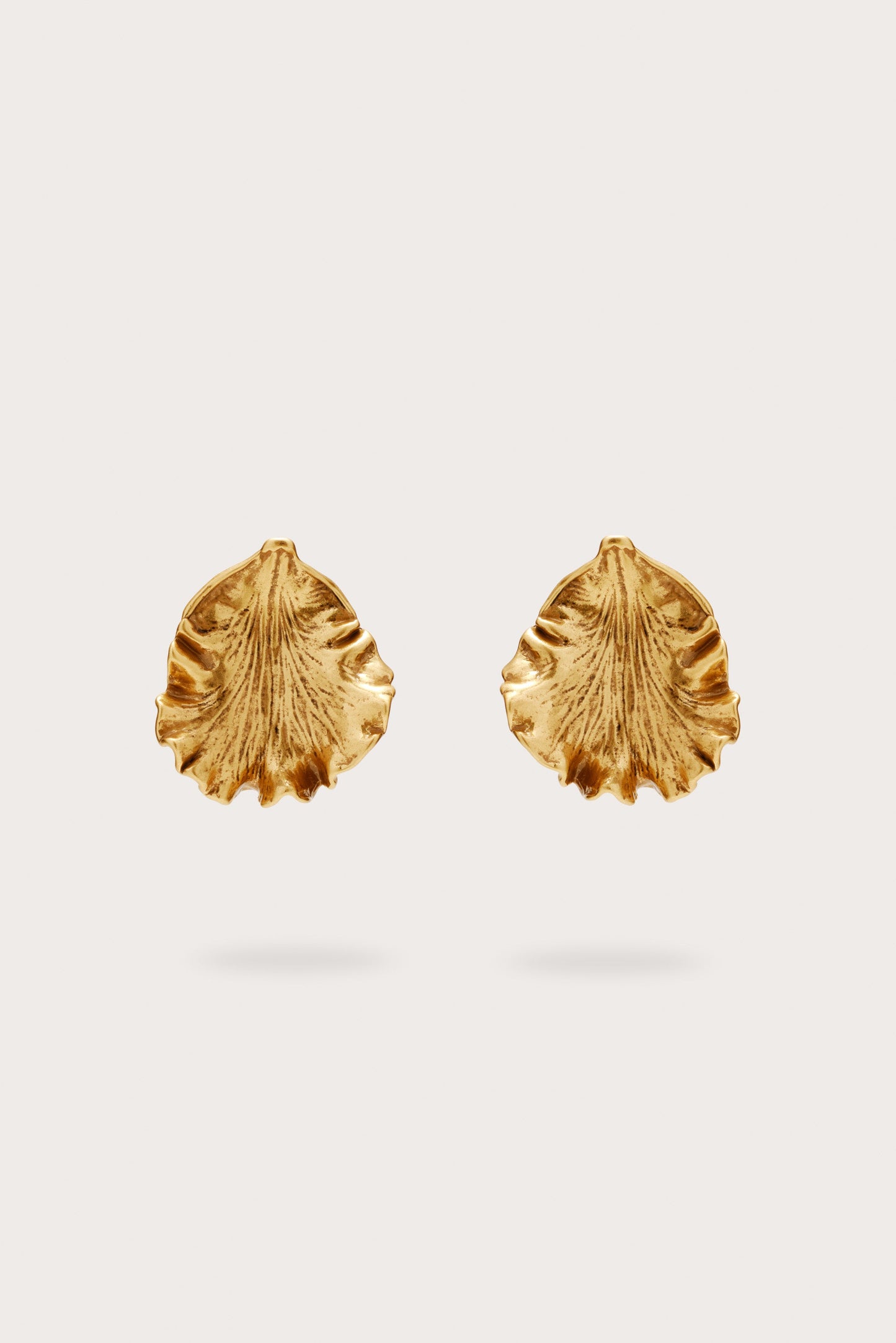 IRIS LEAF EARRING - ANTIQUE BRASS
