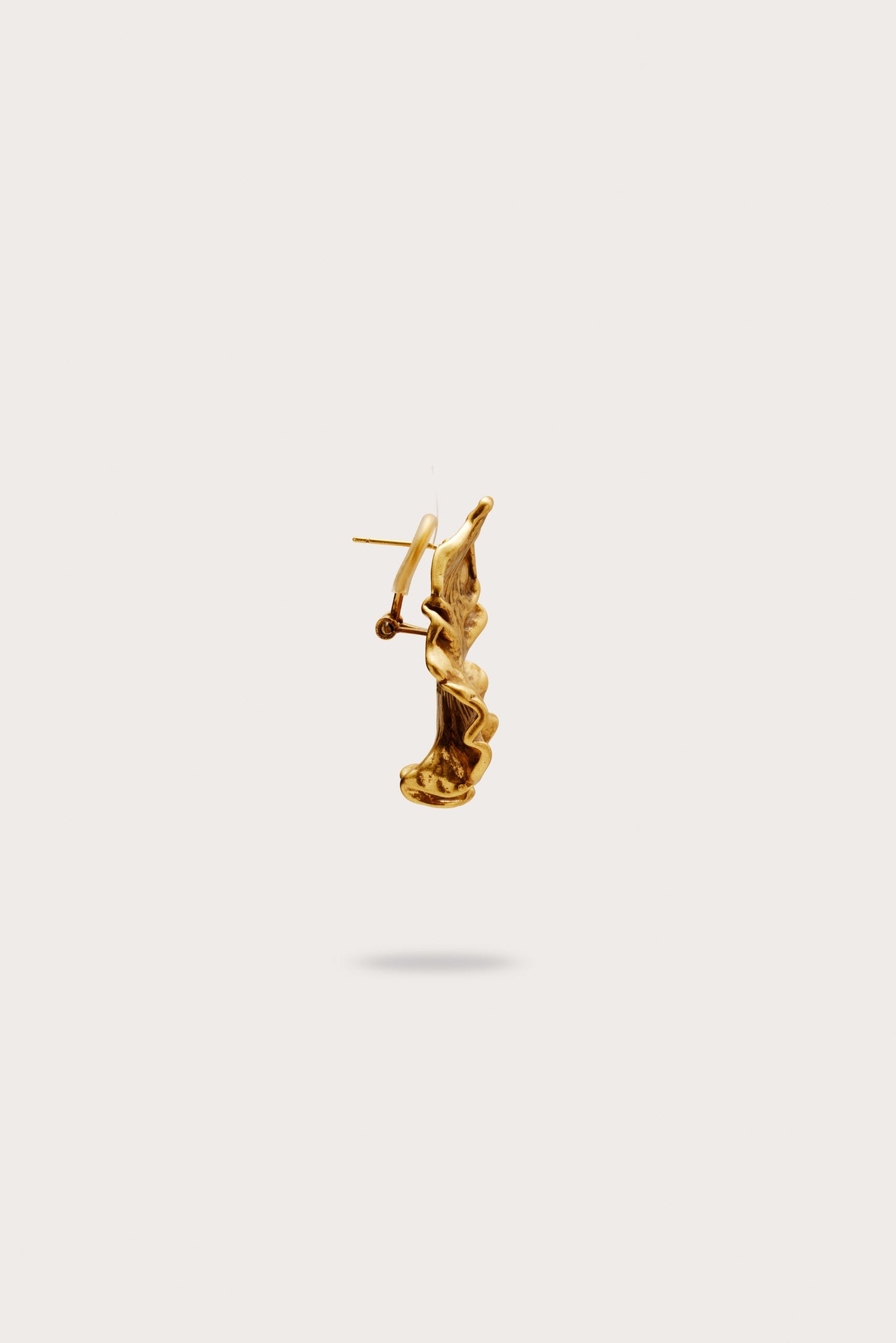 IRIS LEAF EARRING - ANTIQUE BRASS