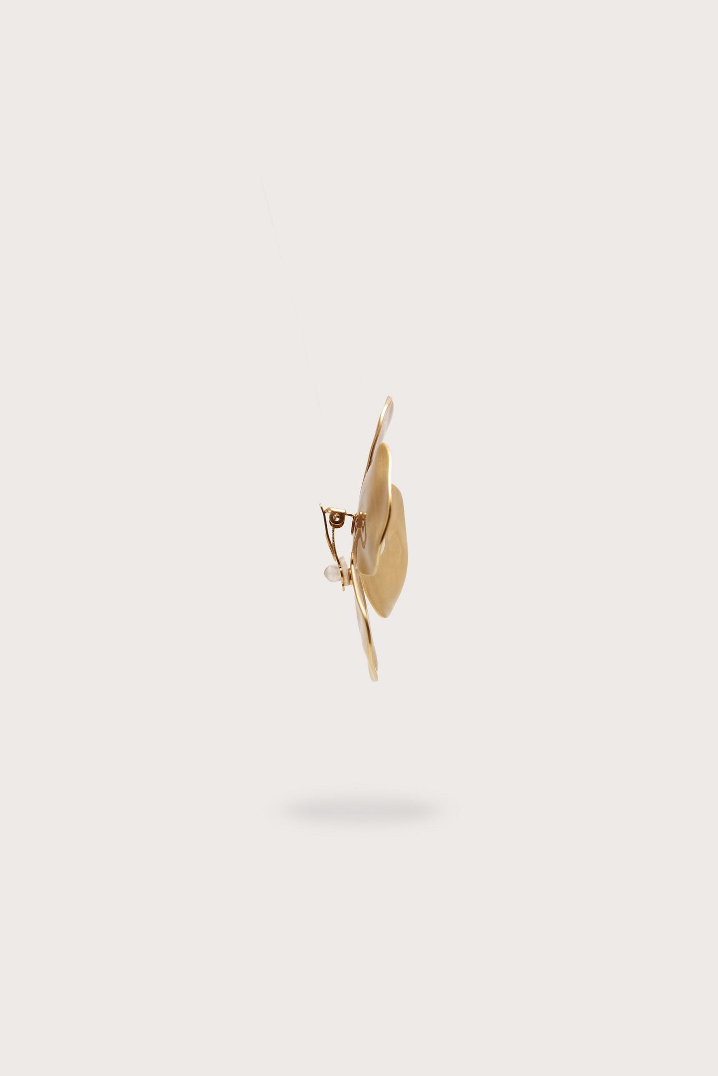 LUCKY EARRING - BRUSHED BRASS