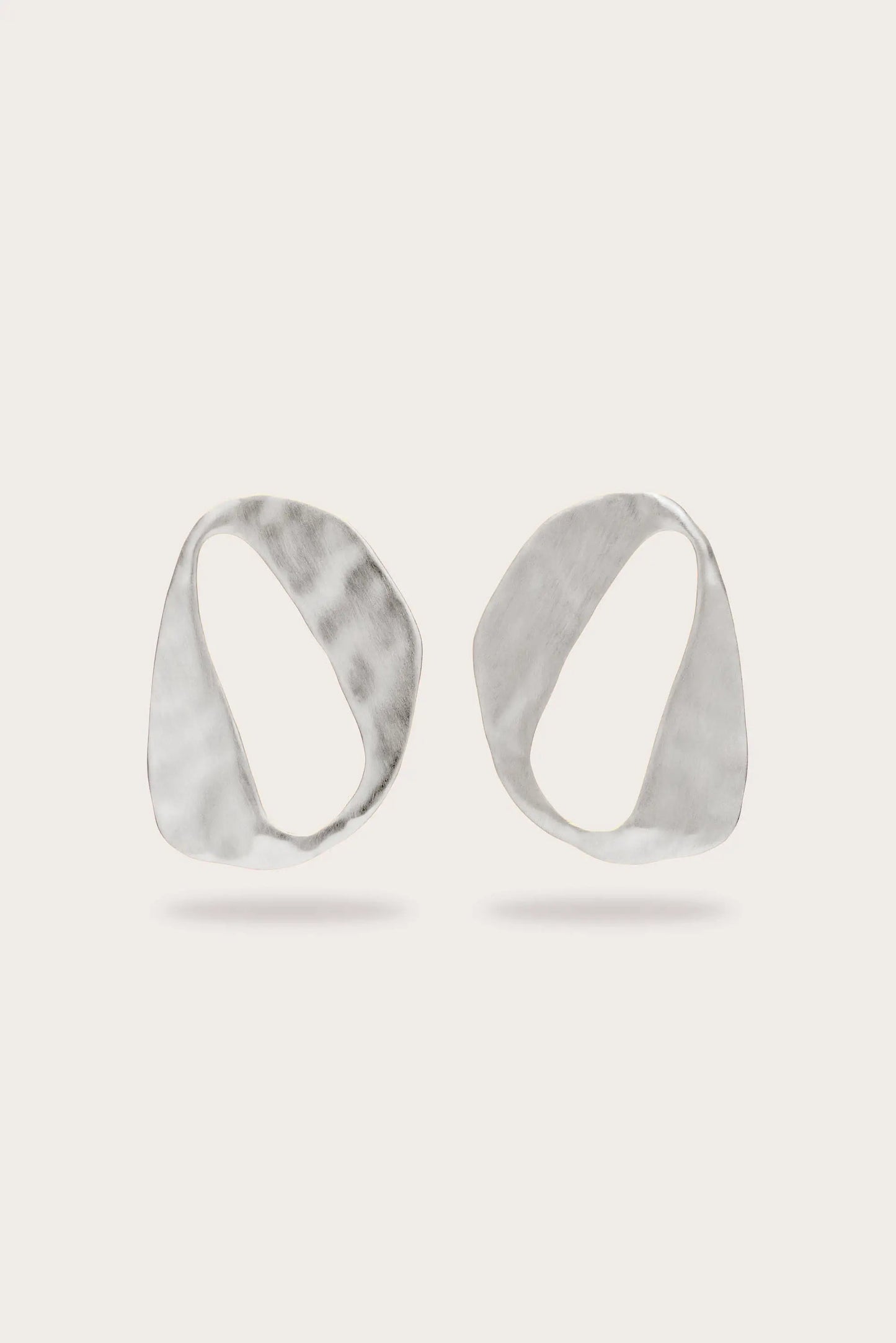 RUE EARRING - ANTIQUE SILVER