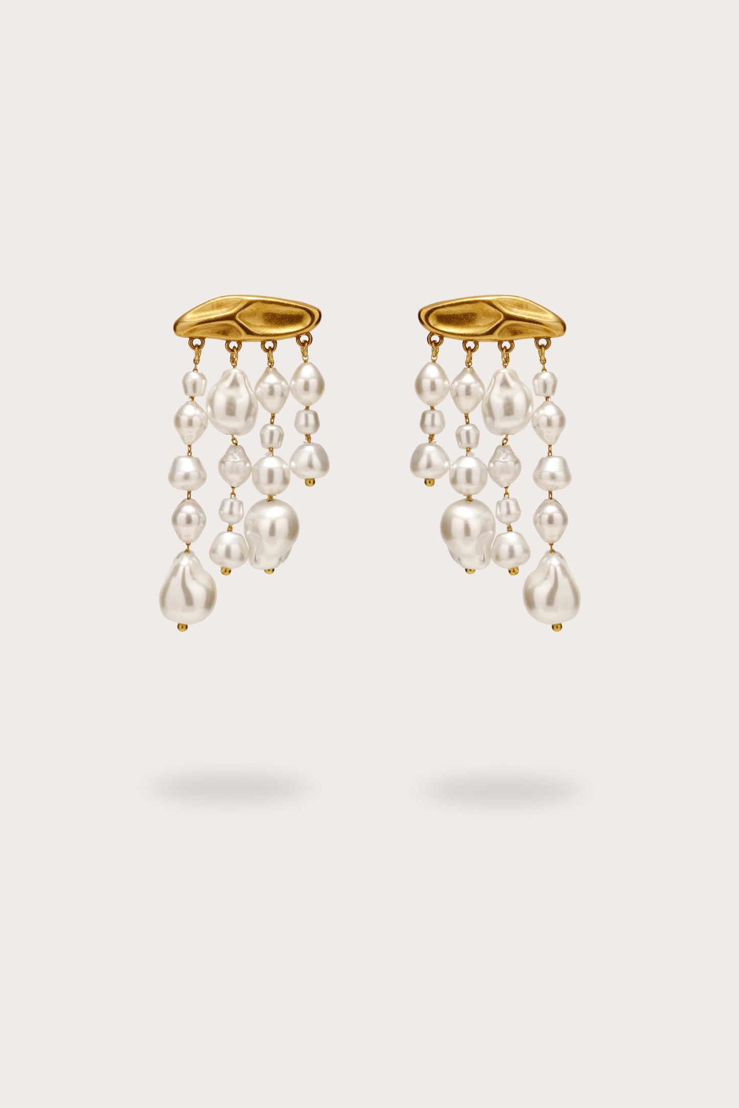 SHIVA EARRING - PEARL