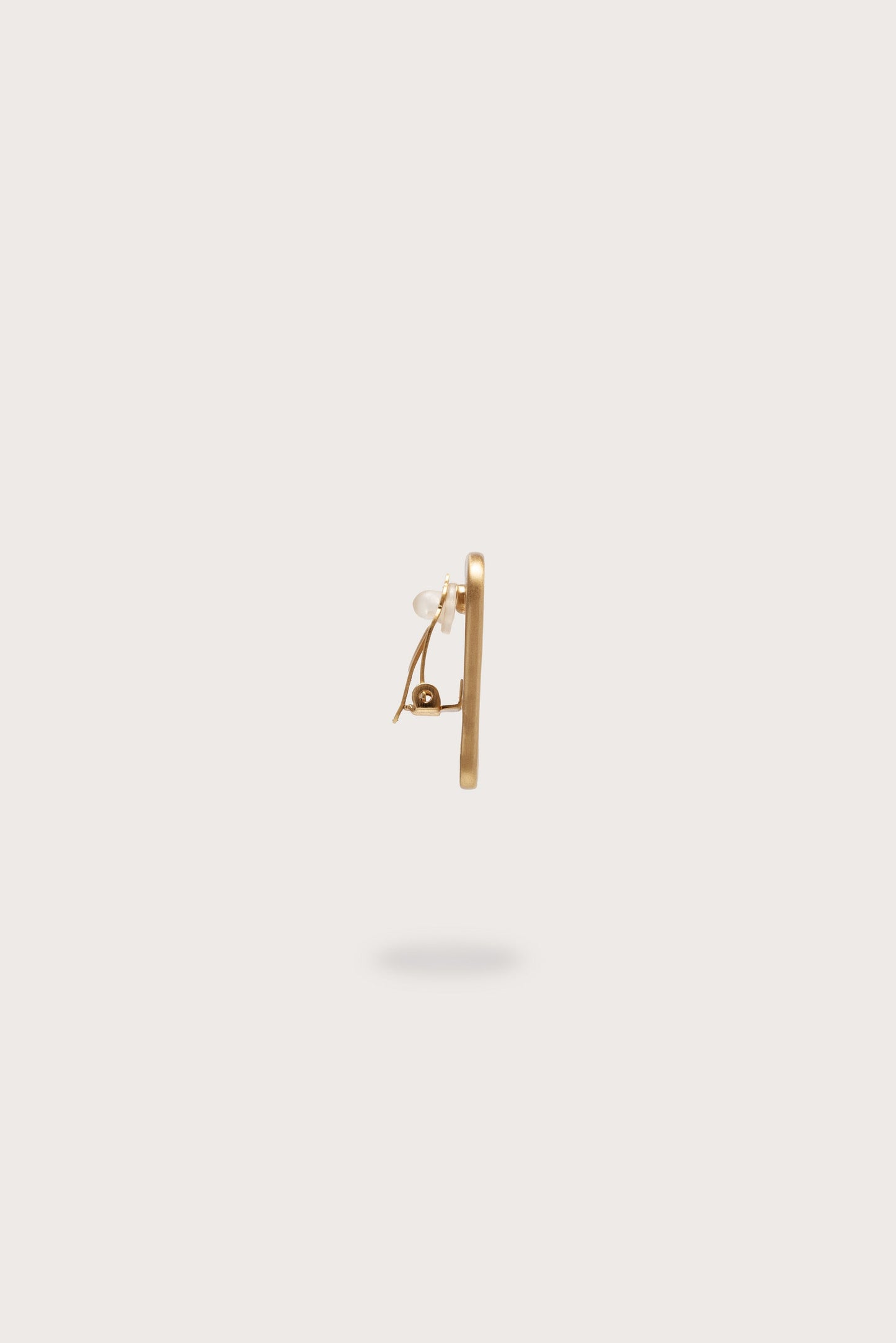 YUSRA EARRING - MOTHER OF PEARL